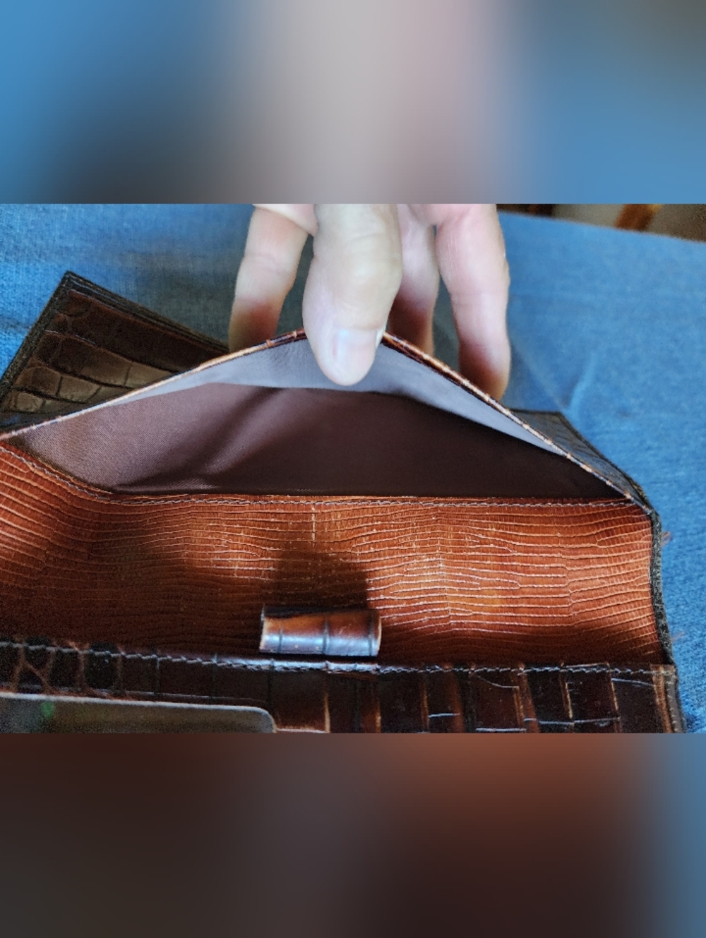 Vintage Brahmin Croc-Embossed Leather Wallet - Picture 7 of 11